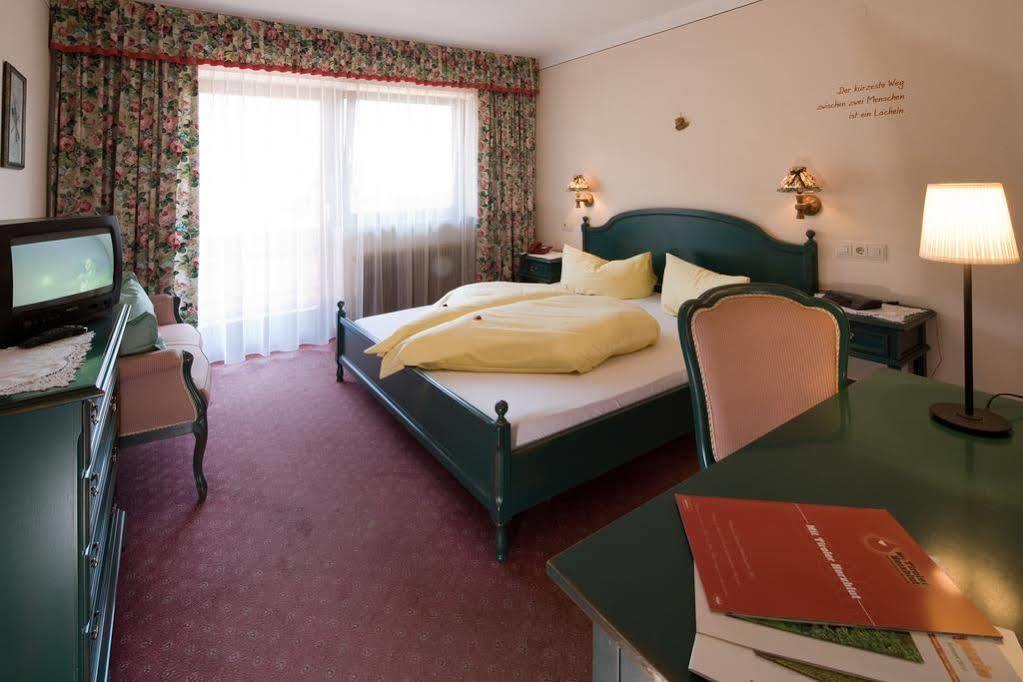 B&B Wienerhof Тринс Экстерьер фото