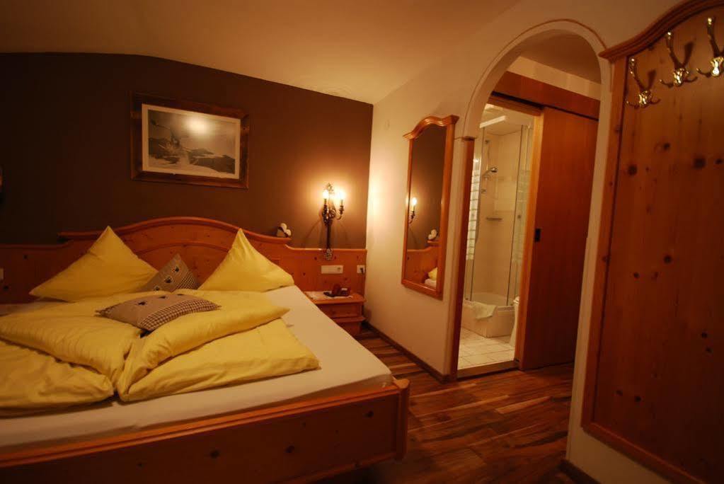 B&B Wienerhof Тринс Экстерьер фото