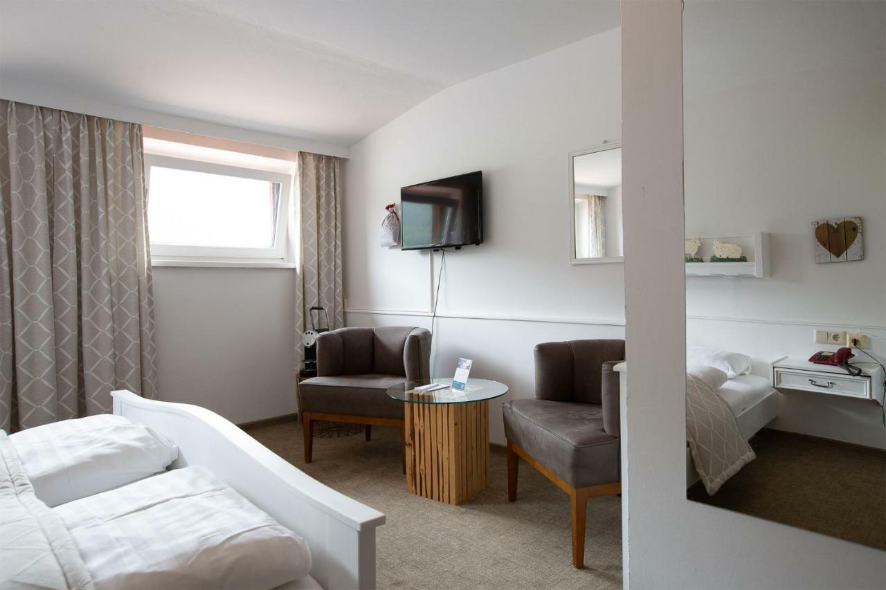 B&B Wienerhof Тринс Экстерьер фото